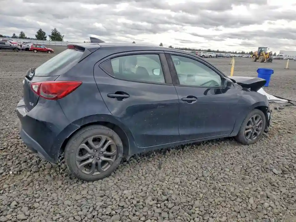3MYDLBJV3LY702856 2020 TOYOTA YARIS-2