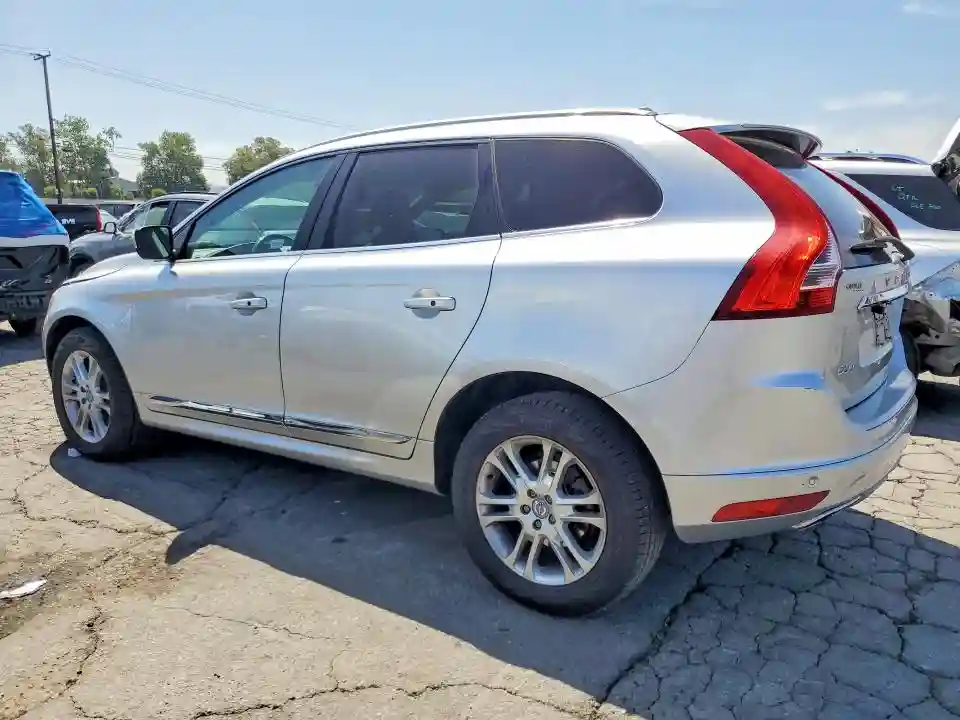 YV440MDKXG2820246 2016 VOLVO XC60-1