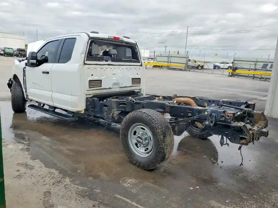1FT7X2BA4PEC62449 2023 FORD F250-1