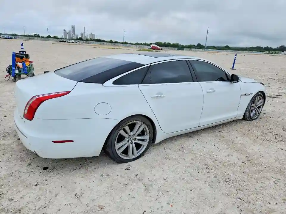 SAJWA2GB9CLV28974 2012 JAGUAR XJ-2