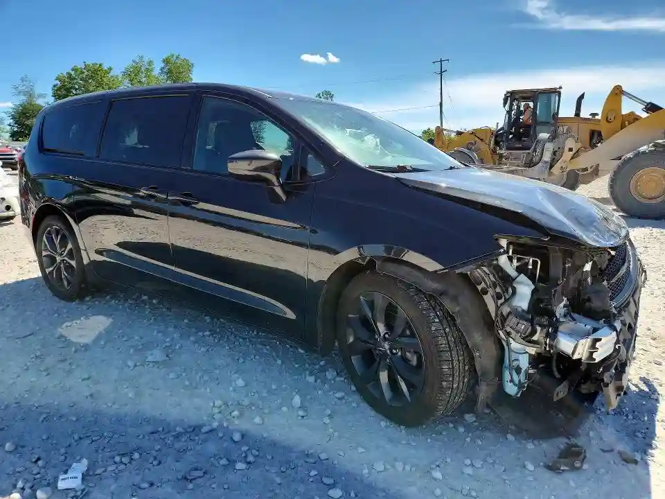 2C4RC1FGXLR147364 2020 CHRYSLER PACIFICA-3