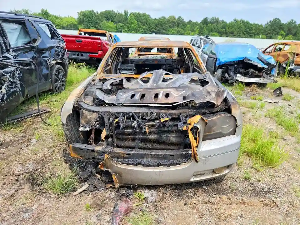 2C3CA5CV1AH320007 2010 CHRYSLER 300-4