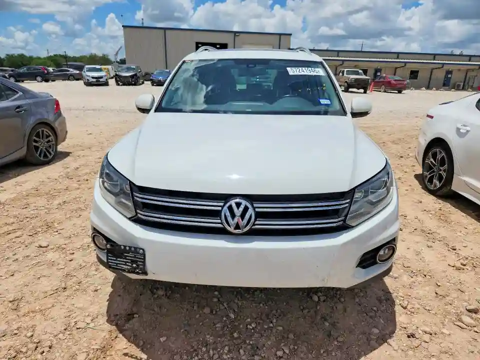 WVGAV7AX4GW516925 2016 VOLKSWAGEN TIGUAN-4