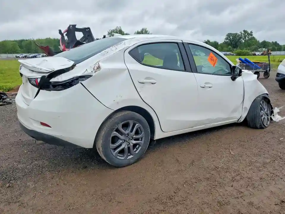3MYDLBYV5KY500850 2019 TOYOTA YARIS-2