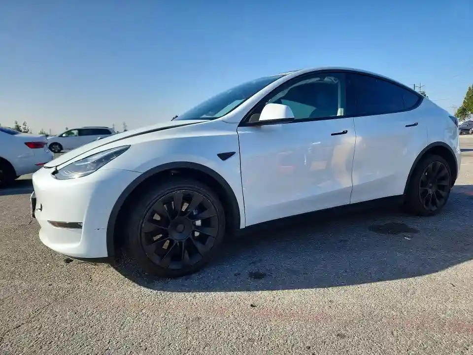 7SAYGDEE2NF439349 2022 TESLA MODEL Y-0