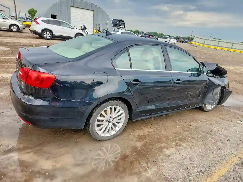 3VW3L7AJ1DM362455 2013 VOLKSWAGEN JETTA-2