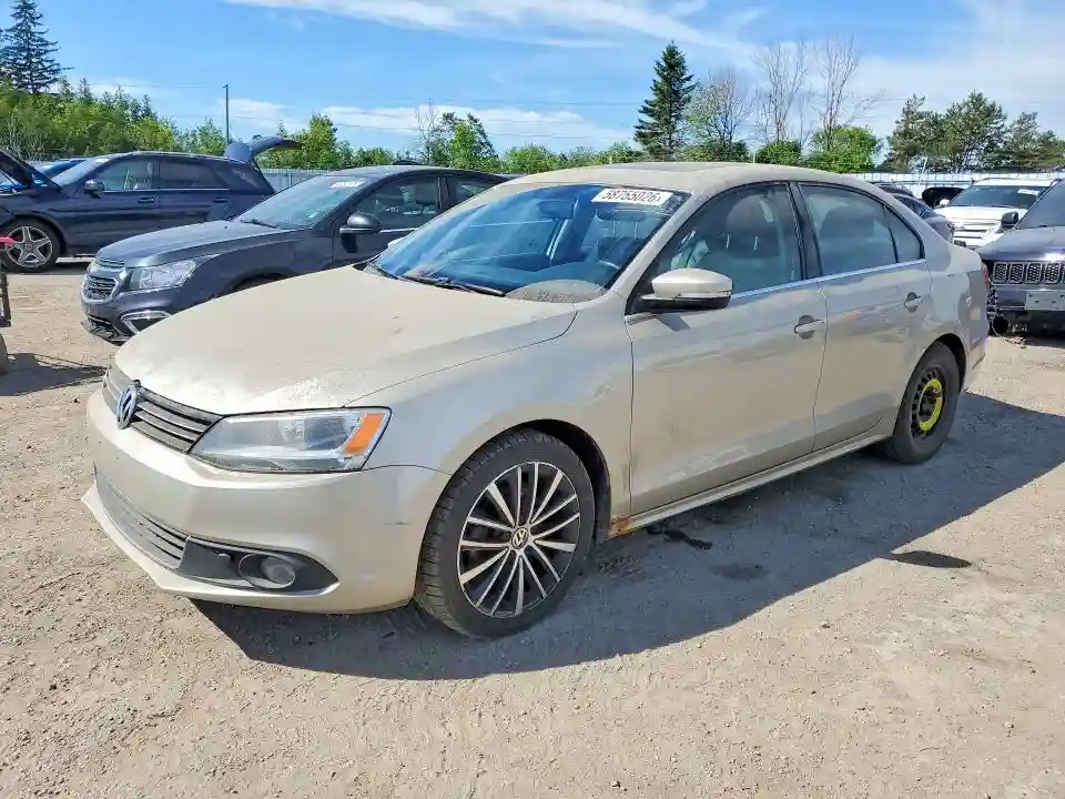 3VWLL7AJ2EM259112 2014 VOLKSWAGEN JETTA-0