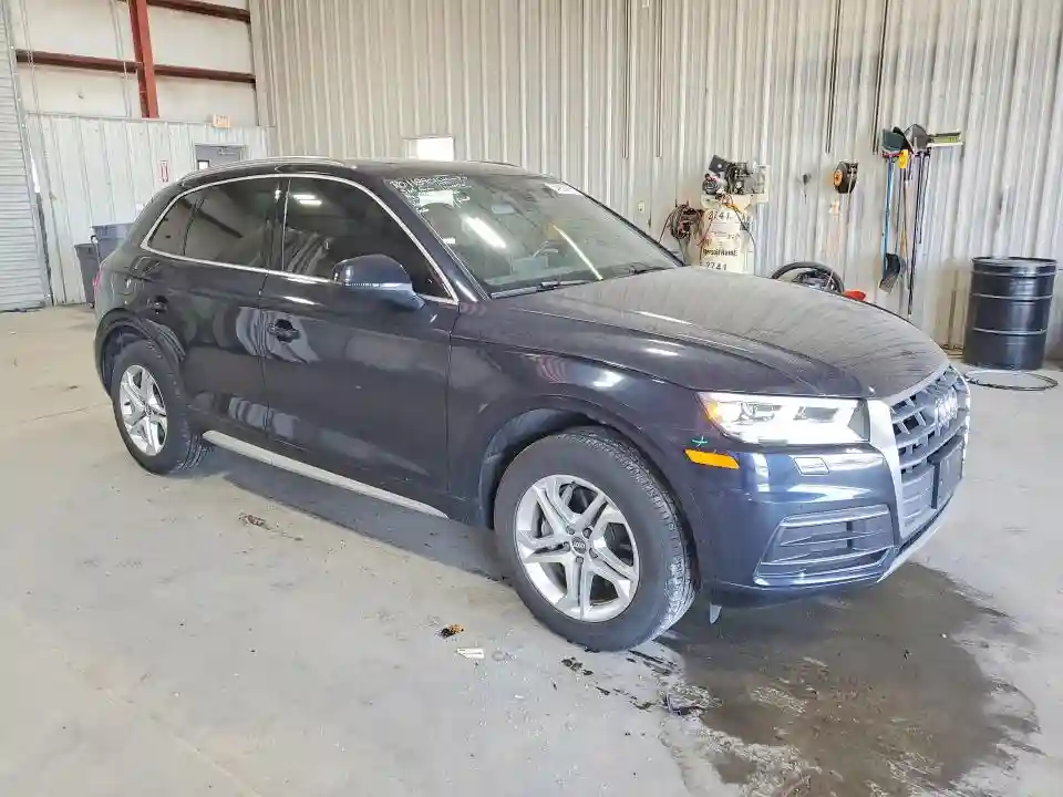 WA1BNAFY8J2200329 2018 AUDI Q5-3