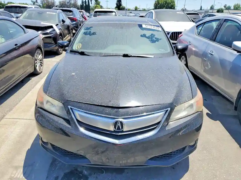 19VDE1F55DE007575 2013 ACURA ILX-4