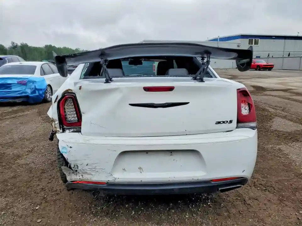 2C3CCAGG3JH293617 2018 CHRYSLER 300-5