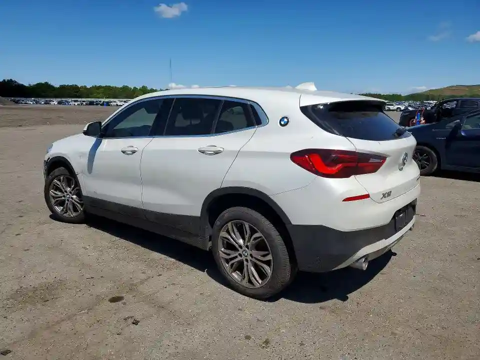 WBXYJ1C07N5U26055 2022 BMW X2-1