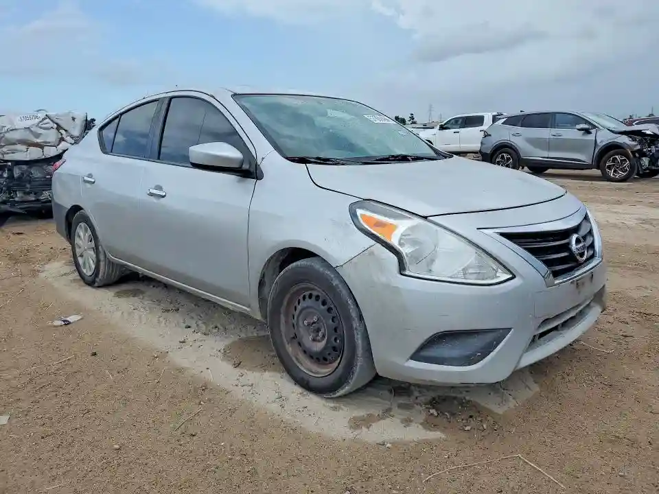 3N1CN7AP4HK431998 2017 NISSAN VERSA-3