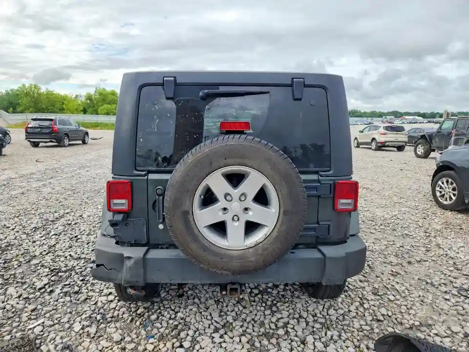 1J4HA6H15BL583001 2011 JEEP WRANGLER-5