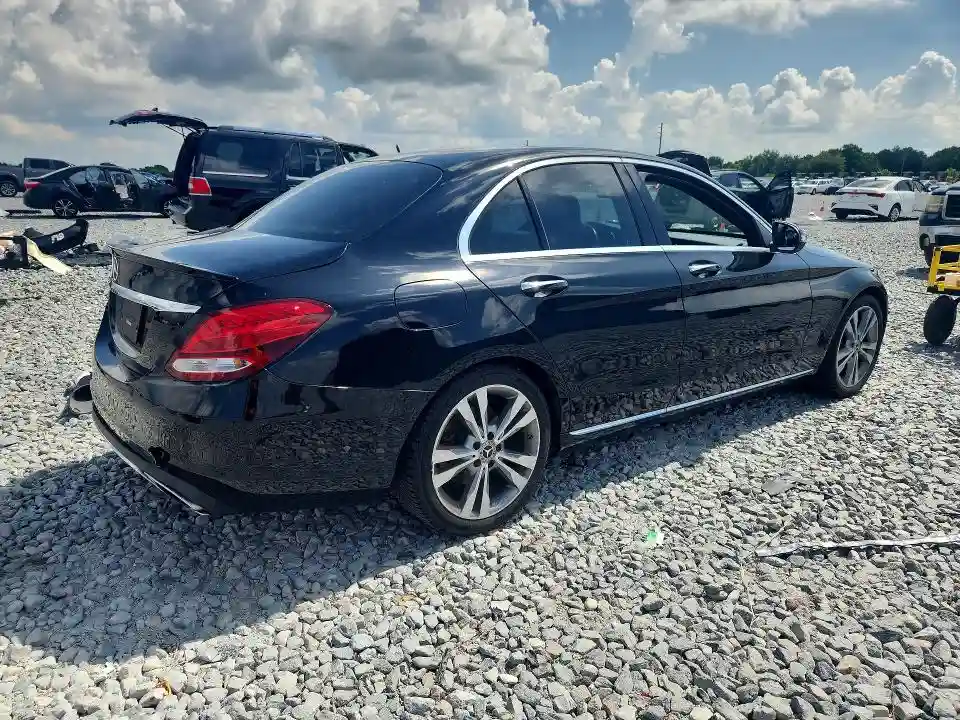 WDDWF4JBXJR348939 2018 MERCEDES-BENZ C-CLASS-2