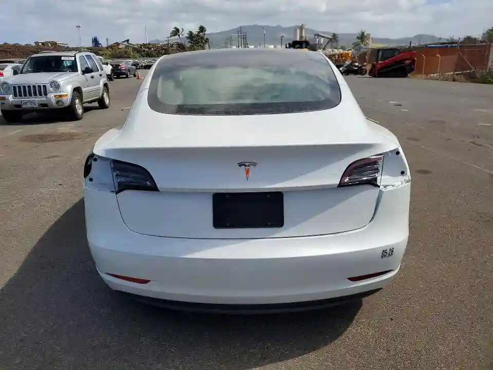 5YJ3E1EA6PF519586 2023 TESLA MODEL 3-5