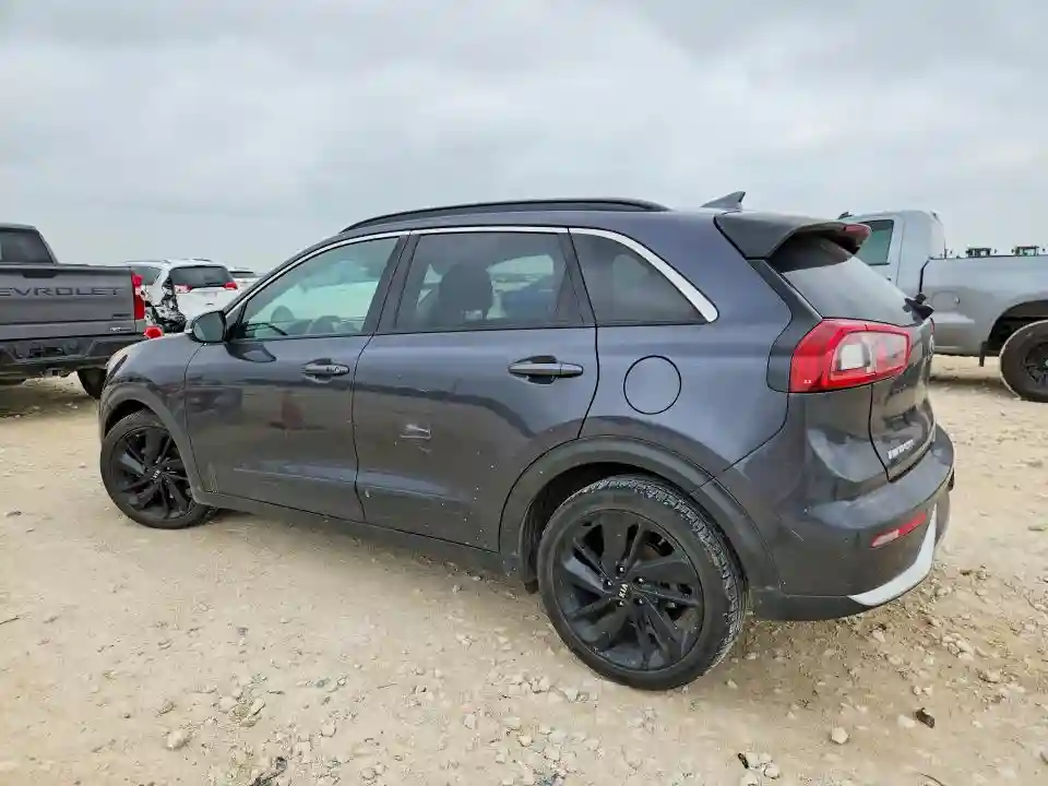KNDCC3LC0J5135639 2018 KIA NIRO-1