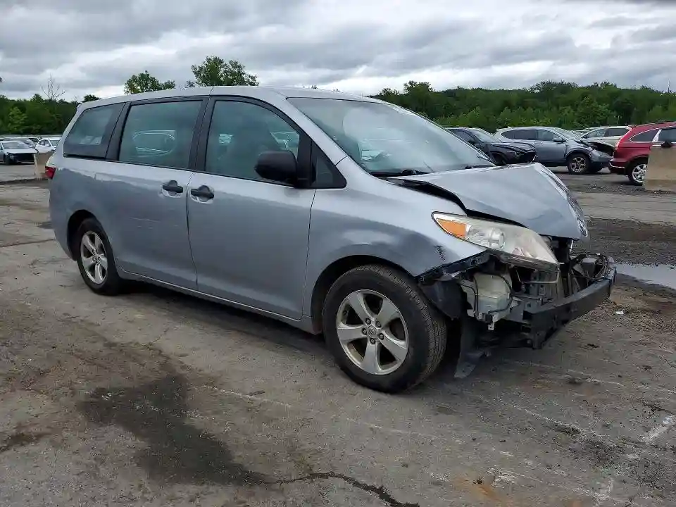 5TDZK3DC1GS708045 2016 TOYOTA SIENNA L 7-3