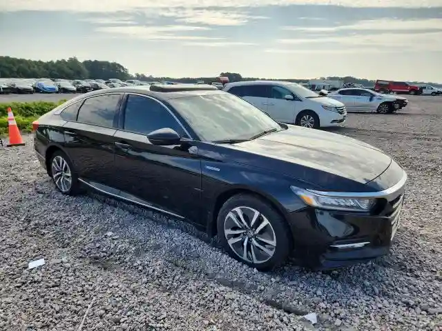 1HGCV3F6XJA005862 2018 HONDA ACCORD-3