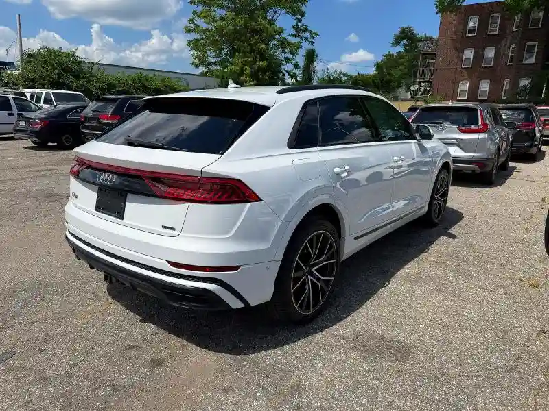 WA1FVAF12KD034643 2019 AUDI Q8-2