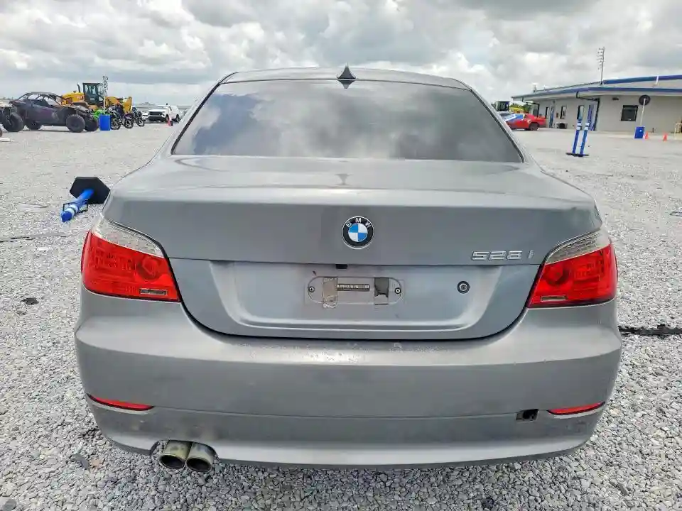 WBANU5C52AC124489 2010 BMW 5 SERIES-5