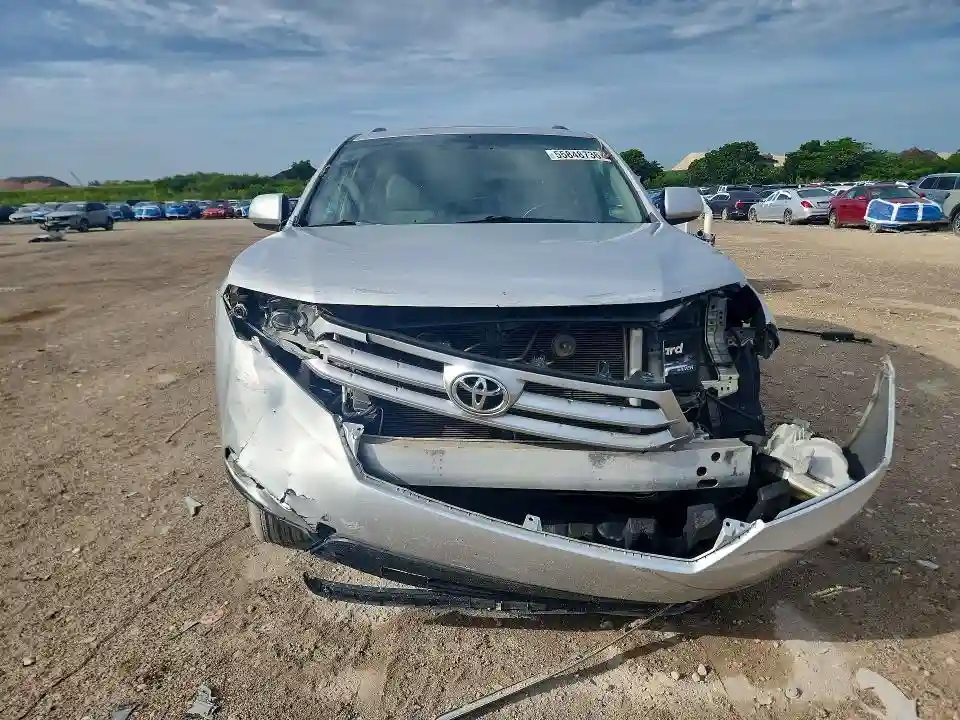 5TDBK3EH0BS051503 2011 TOYOTA HIGHLANDER-4