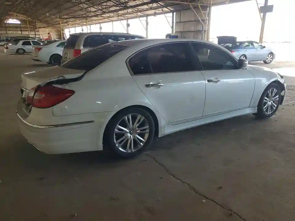 KMHGC4DD1CU196761 2012 HYUNDAI GENESIS-2