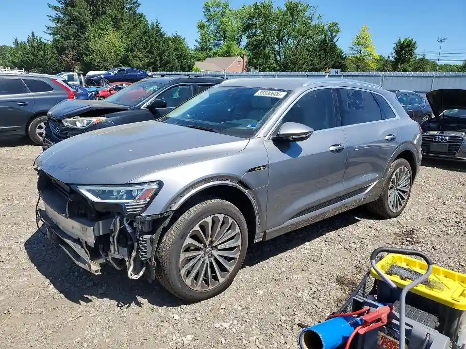 WA1VABGE9KB010060 2019 AUDI E-TRON-0