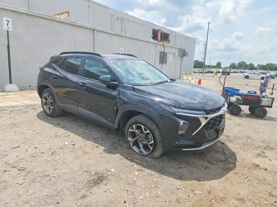 KL77LHEP5SC249063 2025 CHEVROLET TRAX-3
