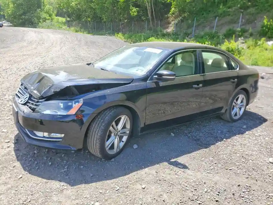 1VWBM7A38EC033622 2014 VOLKSWAGEN PASSAT-0