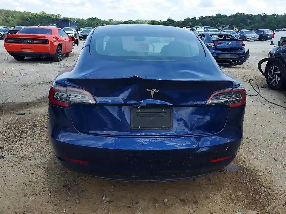 5YJ3E1EA8NF191181 2022 TESLA MODEL 3-5