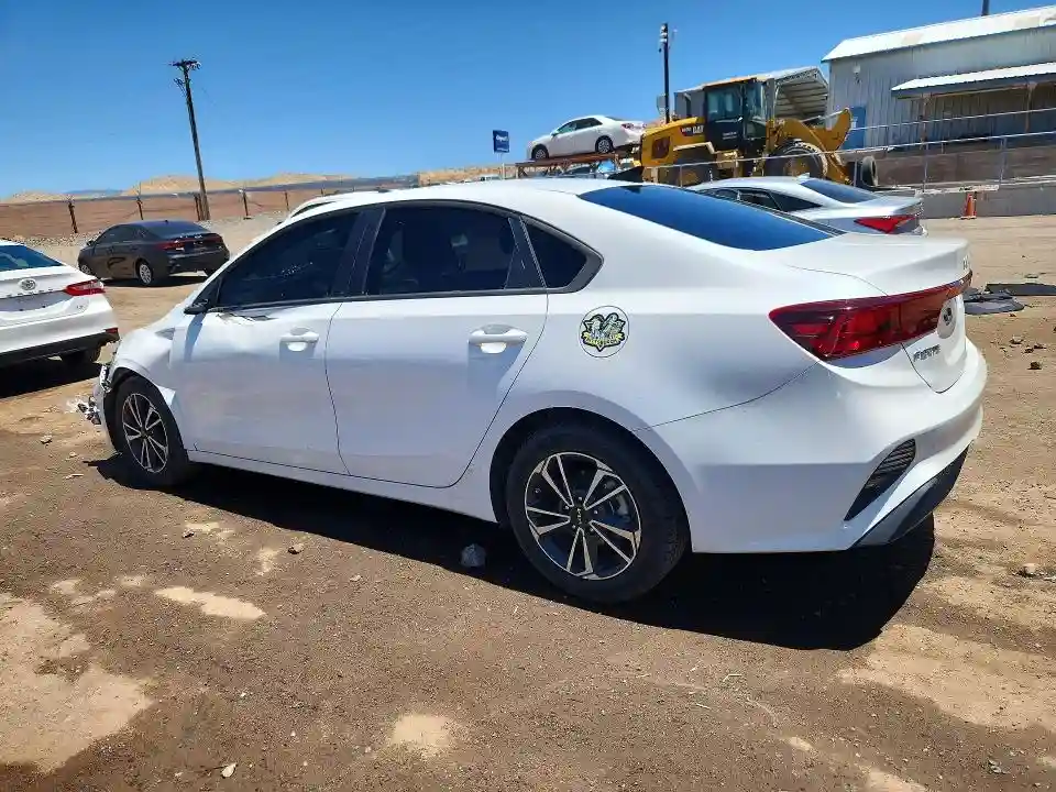 3KPF24AD6RE765439 2024 KIA FORTE-1