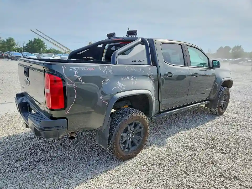 1GCGTEEN8J1199799 2018 CHEVROLET COLORADO-2