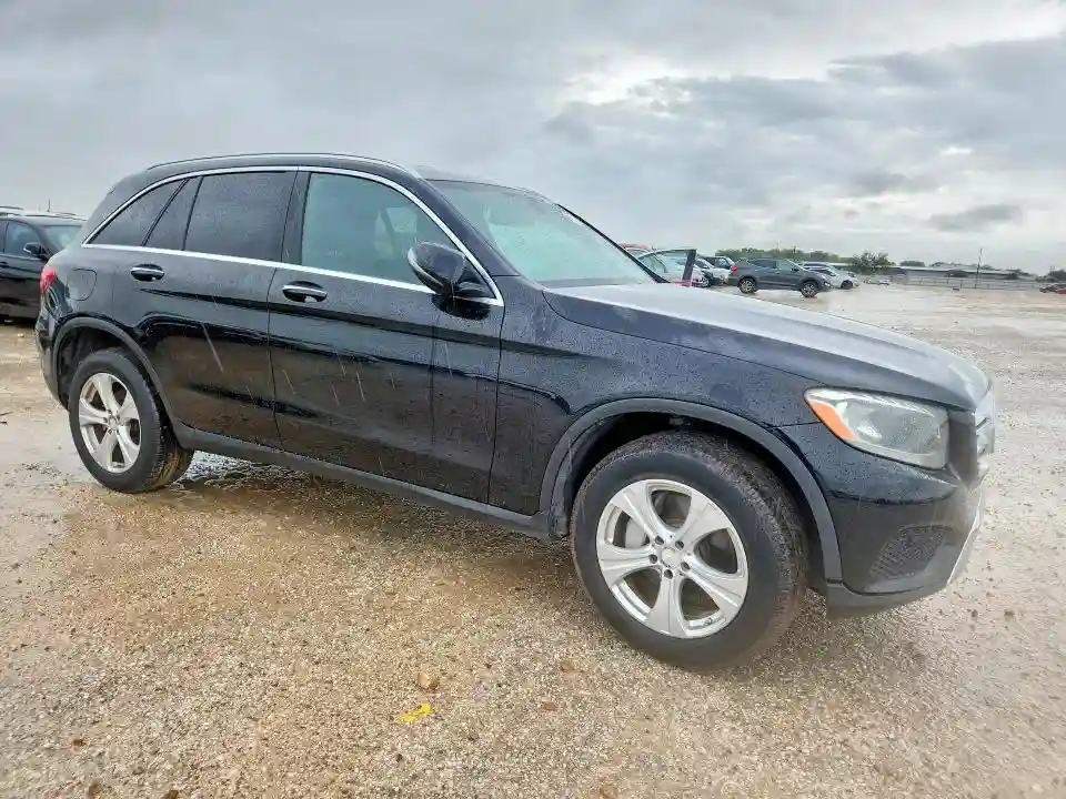 WDC0G4JB3HF135463 2017 MERCEDES-BENZ GLC-CLASS-3