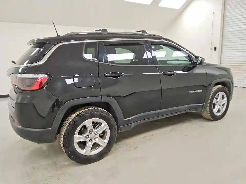 3C4NJDBN2PT501343 2023 JEEP COMPASS-2