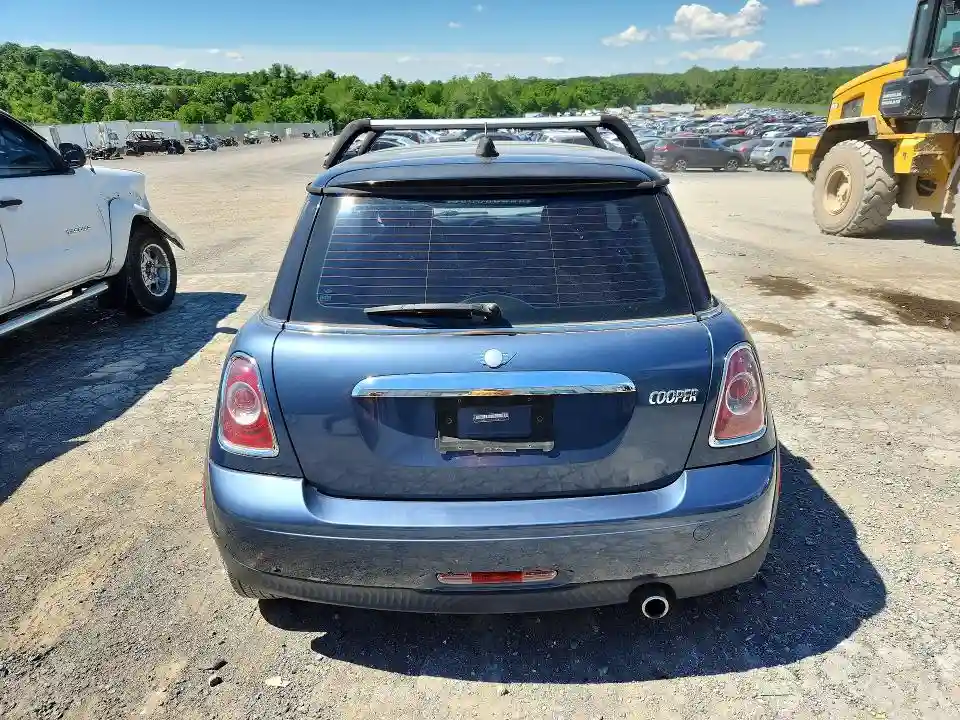 WMWSU3C59BT096957 2011 MINI COOPER-5