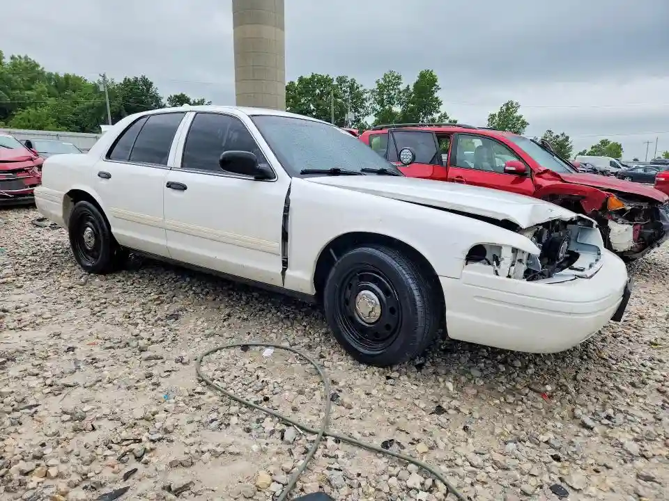 2FABP7BV8BX181235 2011 FORD CROWN VIC-3