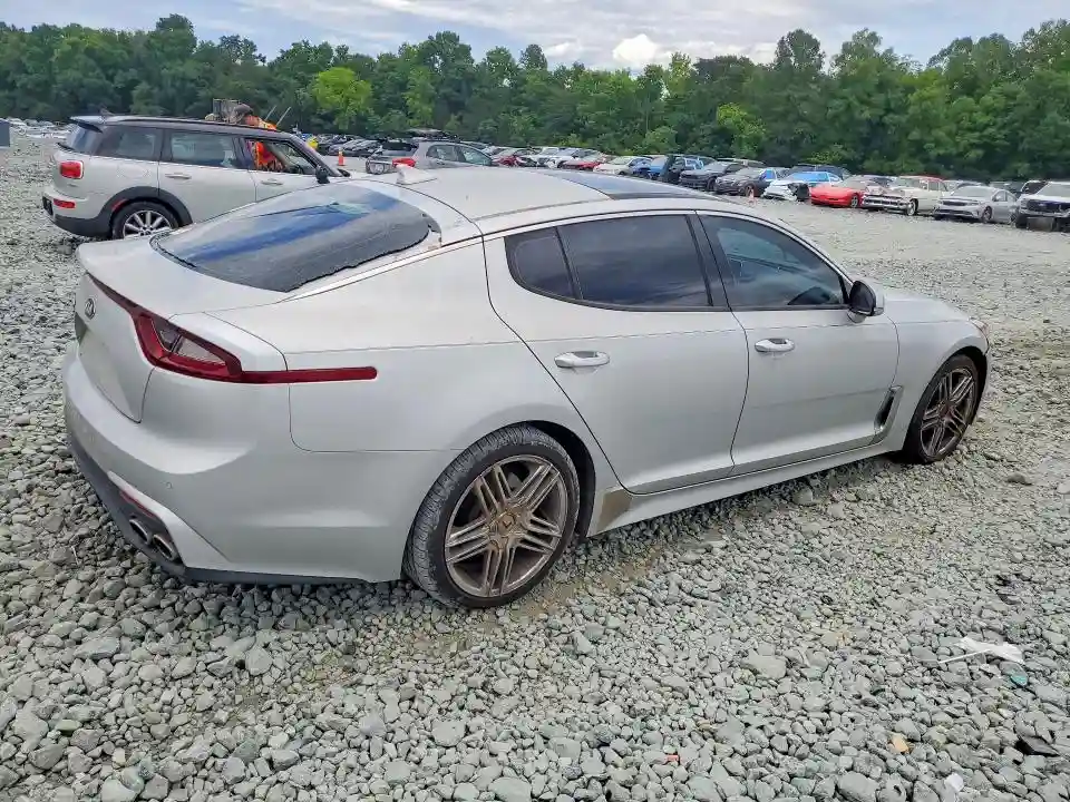 KNAE25LA6J6015292 2018 KIA STINGER-2