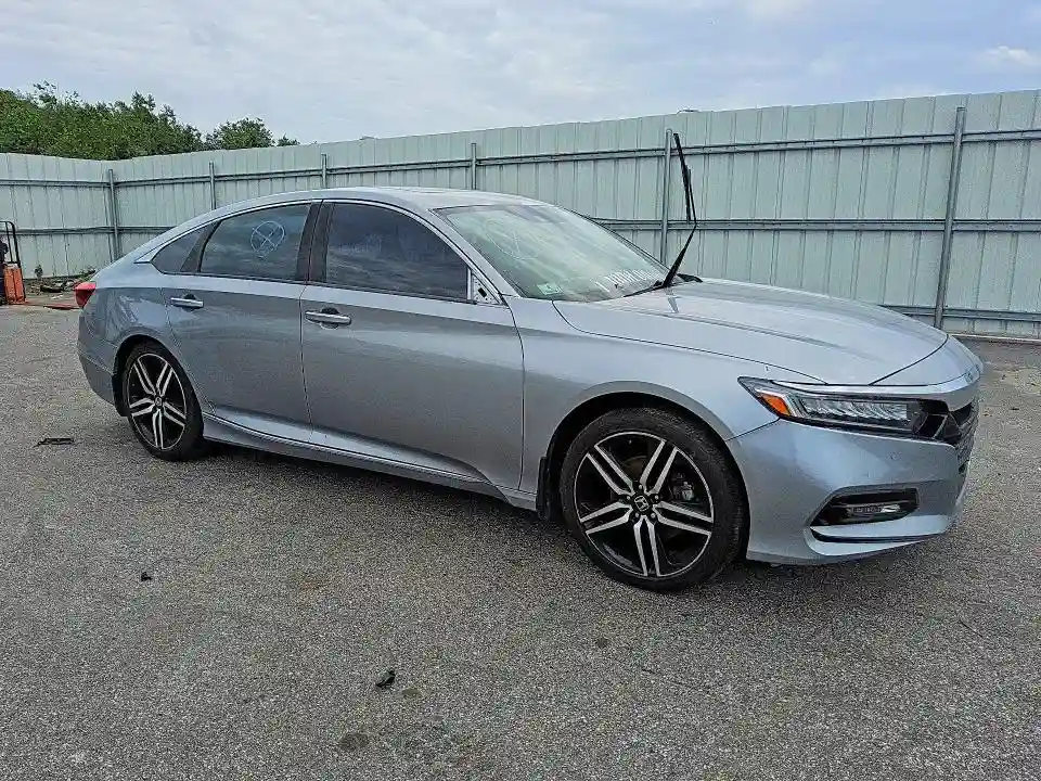 1HGCV1F93JA006382 2018 HONDA ACCORD-3