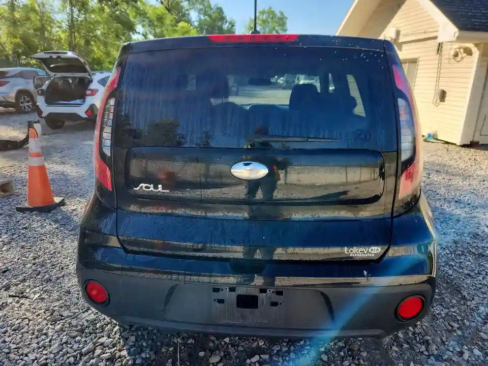 KNDJN2A22J7626336 2018 KIA SOUL-5