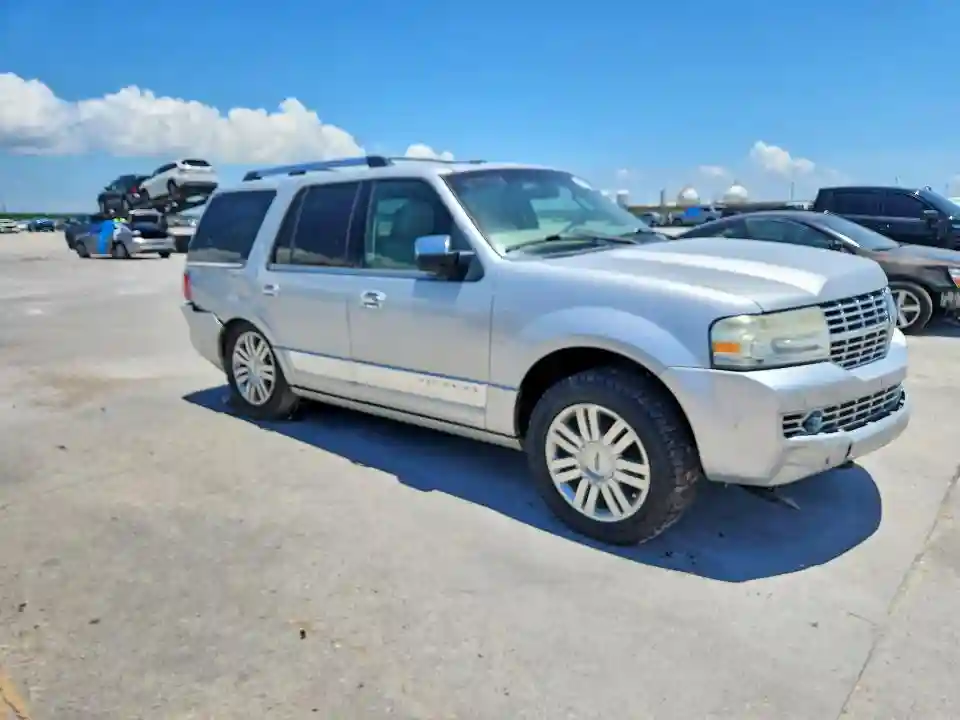 5LMJJ2H51DEL06901 2013 LINCOLN NAVIGATOR-3