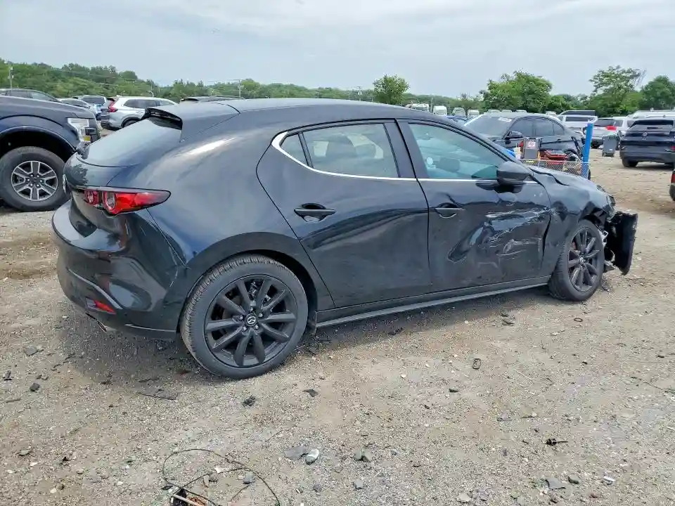 JM1BPAKLXT1868572 2026 MAZDA 3 SELECT S-2