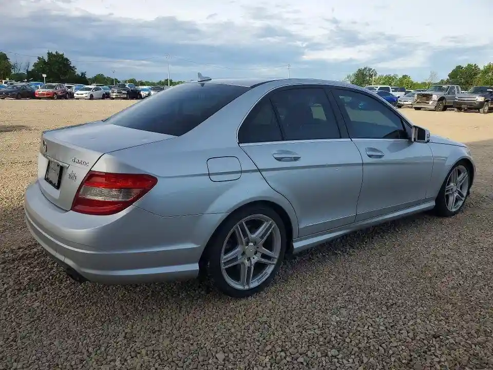 WDDGF8BB4BA501258 2011 MERCEDES-BENZ C-CLASS-2