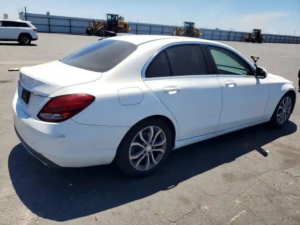 55SWF4JB4FU085529 2015 MERCEDES-BENZ C-CLASS-2