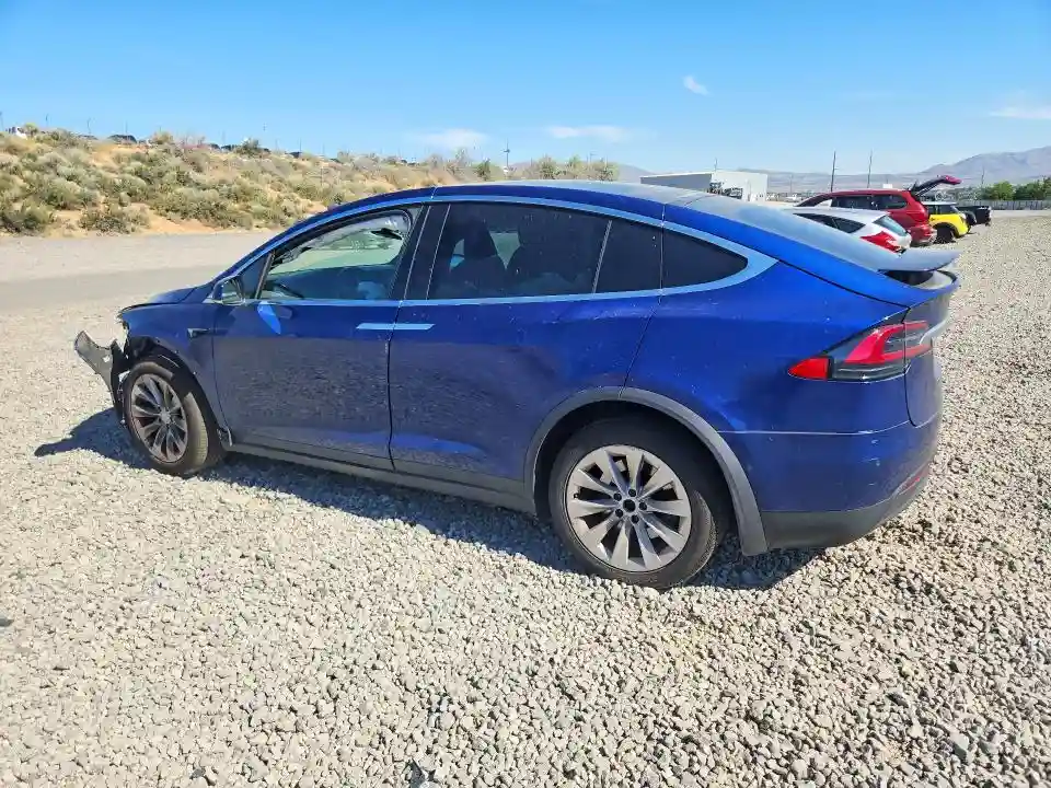 5YJXCAE21LF238211 2020 TESLA MODEL X-1