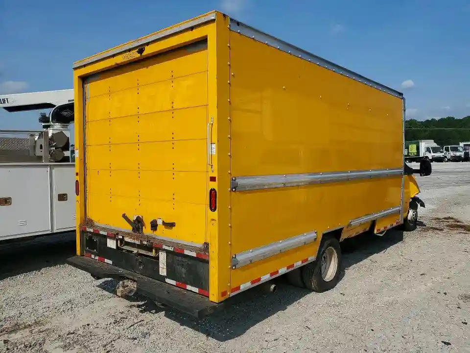 7GZ37TC72NN001490 2022 GMC SAVANA-2