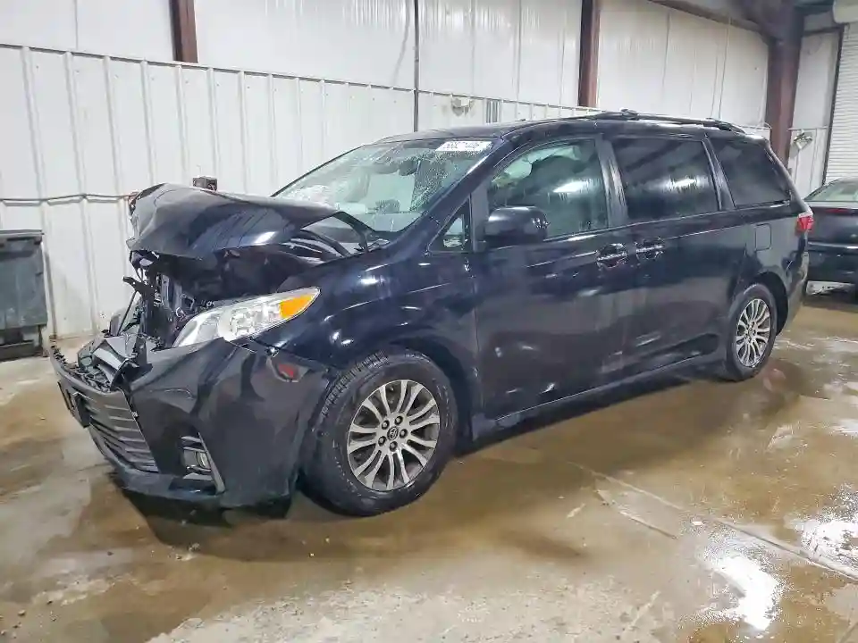 5TDYZ3DCXJS939590 2018 TOYOTA SIENNA-0