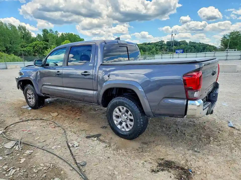 5TFAZ5CN2JX057386 2018 TOYOTA TACOMA-1