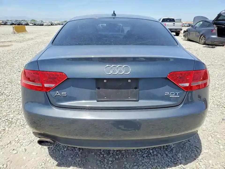 WAULFAFR0BA071877 2011 AUDI A5-5