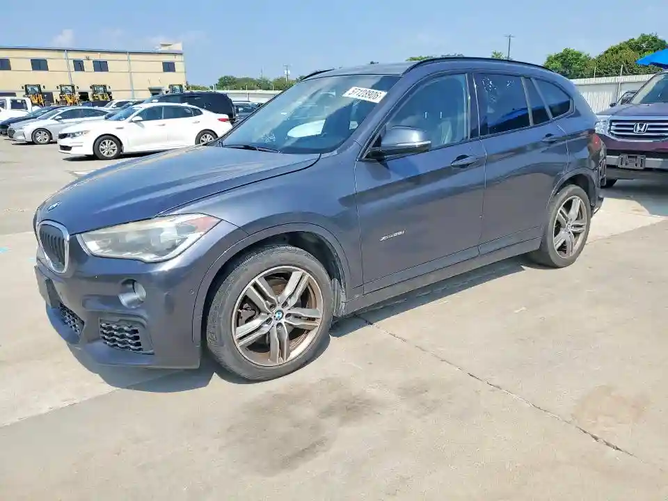 WBXHT3C37GP887697 2016 BMW X1-0