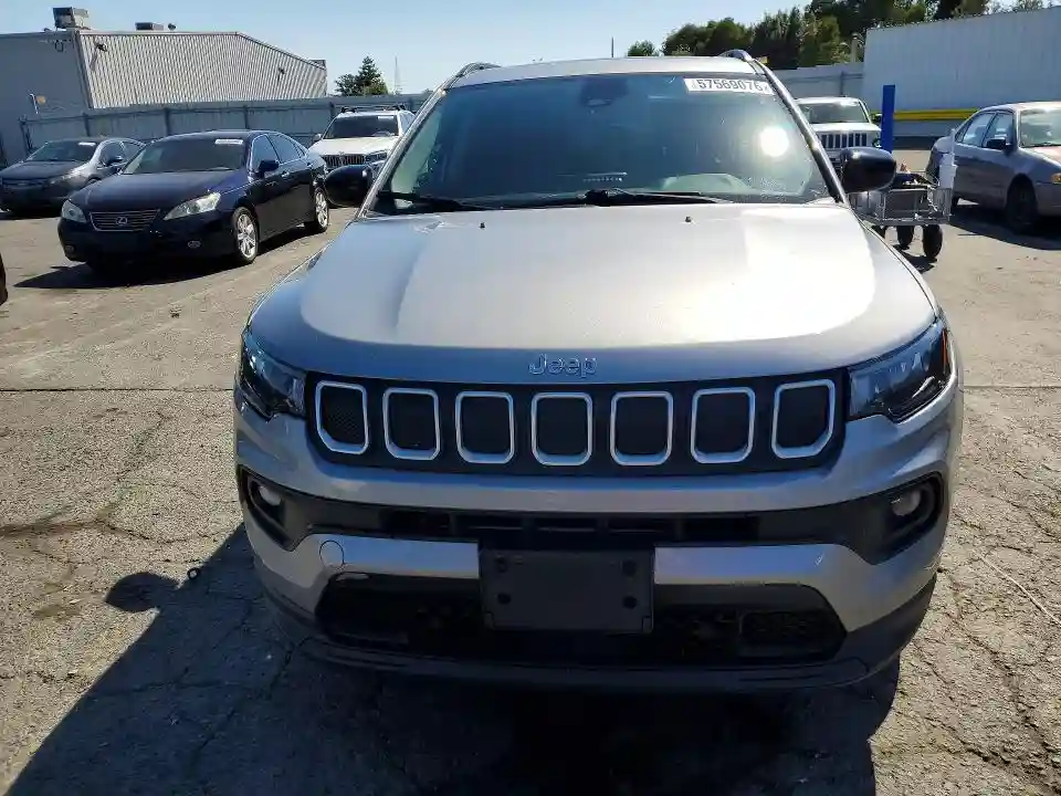 3C4NJDBB5NT128379 2022 JEEP COMPASS-4